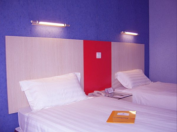 郑州佳园雅达酒店标准间 标准间