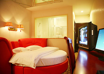 大连香源时尚快捷酒店梦幻情侣圆床房 梦幻情侣圆床房