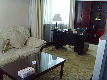 酒泉市世纪大酒店豪华标准间-客厅 豪华标准间-客厅