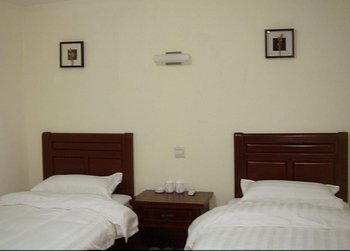 青岛骏景商务酒店标准间(无窗) 标准间(无窗)