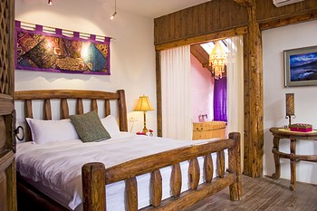 丽江(含束河)丽江束河古镇情人结客栈沉香芳菲大床房 沉香芳菲大床房