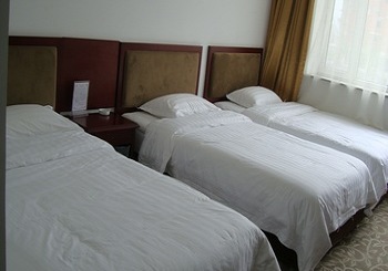 长春美华宾馆标准三人间 标准三人间