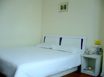 石家庄雅客e家快捷酒店(石家庄中华南大街店)商务大床房 商务大床房