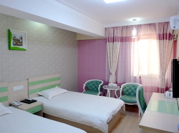 南京御华庭快捷旅店(光华门店)家庭套房 家庭套房