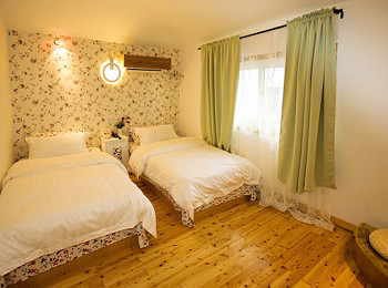 杭州半瓶子旅舍花园小标间 花园小标间