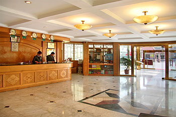 青岛花园大酒店大堂 大堂