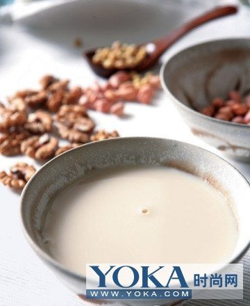 秋日自助养颜 巧磨美味豆浆